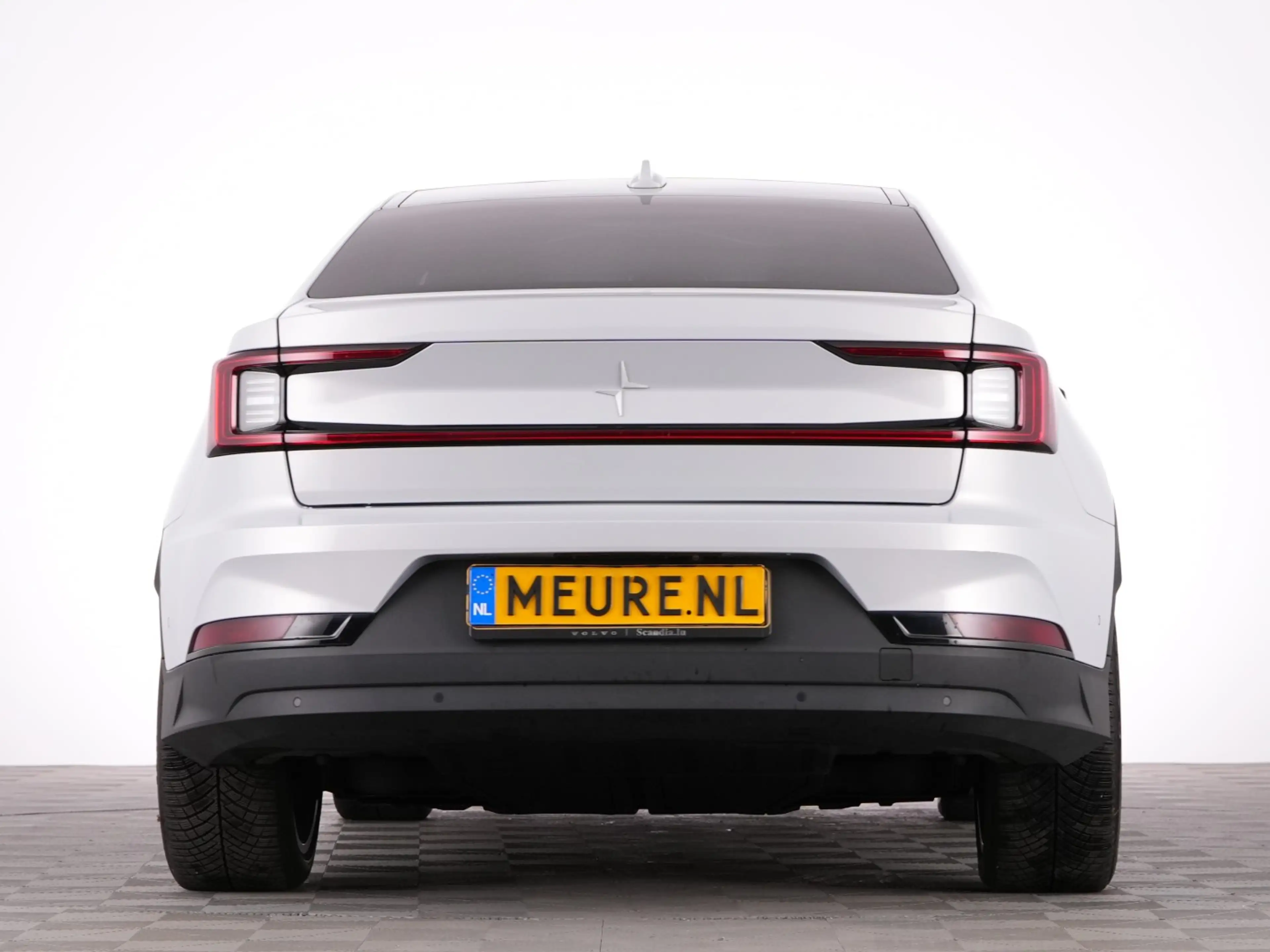Polestar 2 Long Range Singe Motor 82 kWh *SOH 97.7%* PANORAMA — photo 32