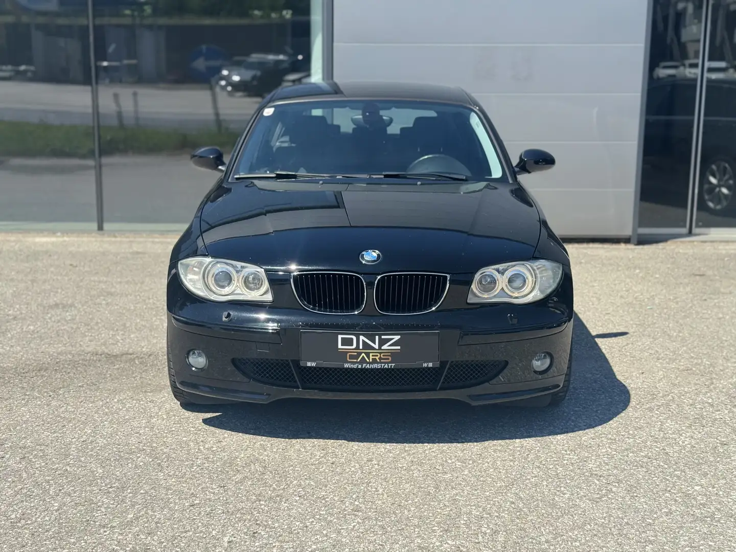 BMW 120 120d Xenon,Multi..,   1 Besitz, Scheckheftgepflegt Schwarz - 2