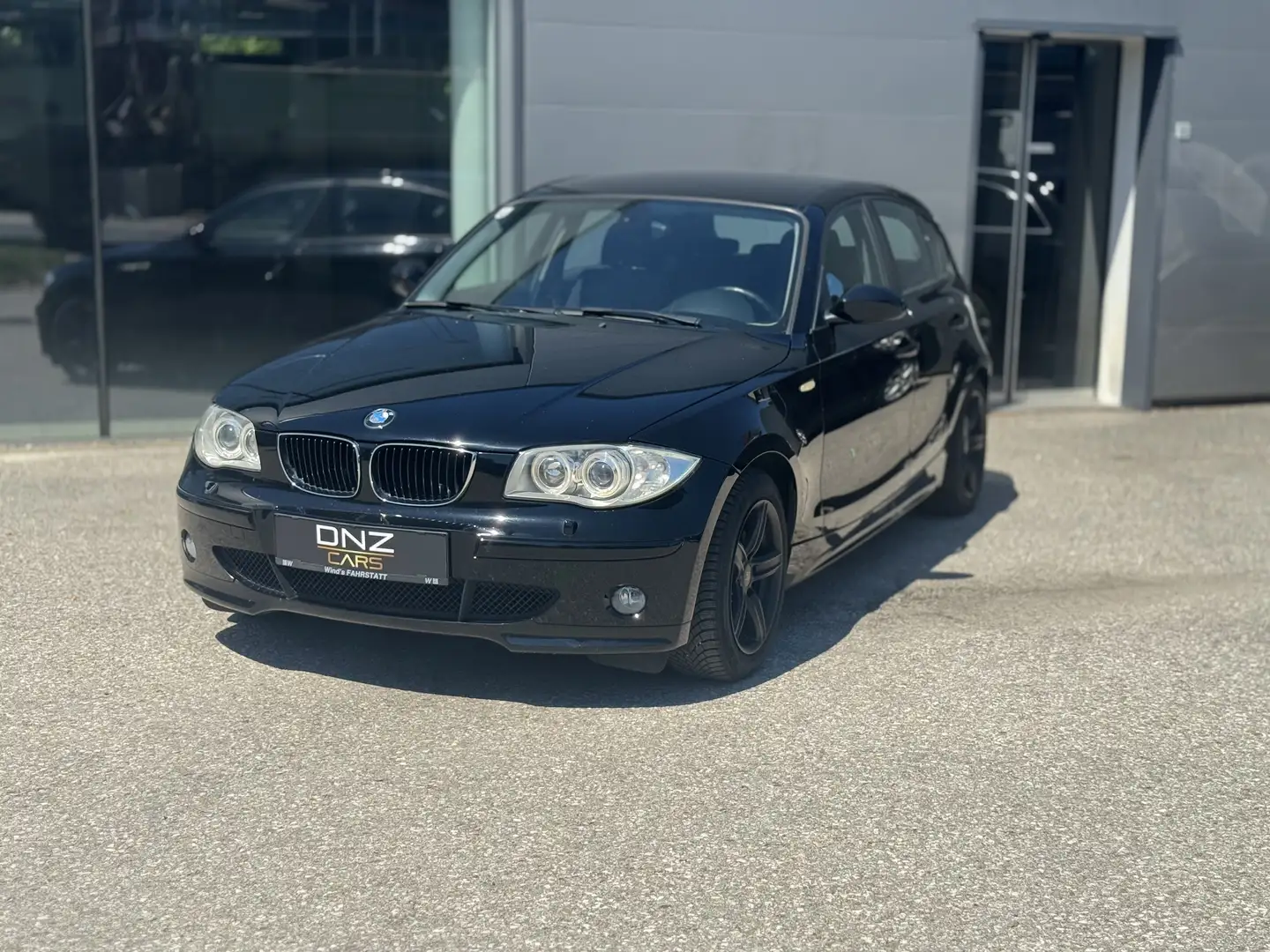 BMW 120 120d Xenon,Multi..,   1 Besitz, Scheckheftgepflegt Schwarz - 1