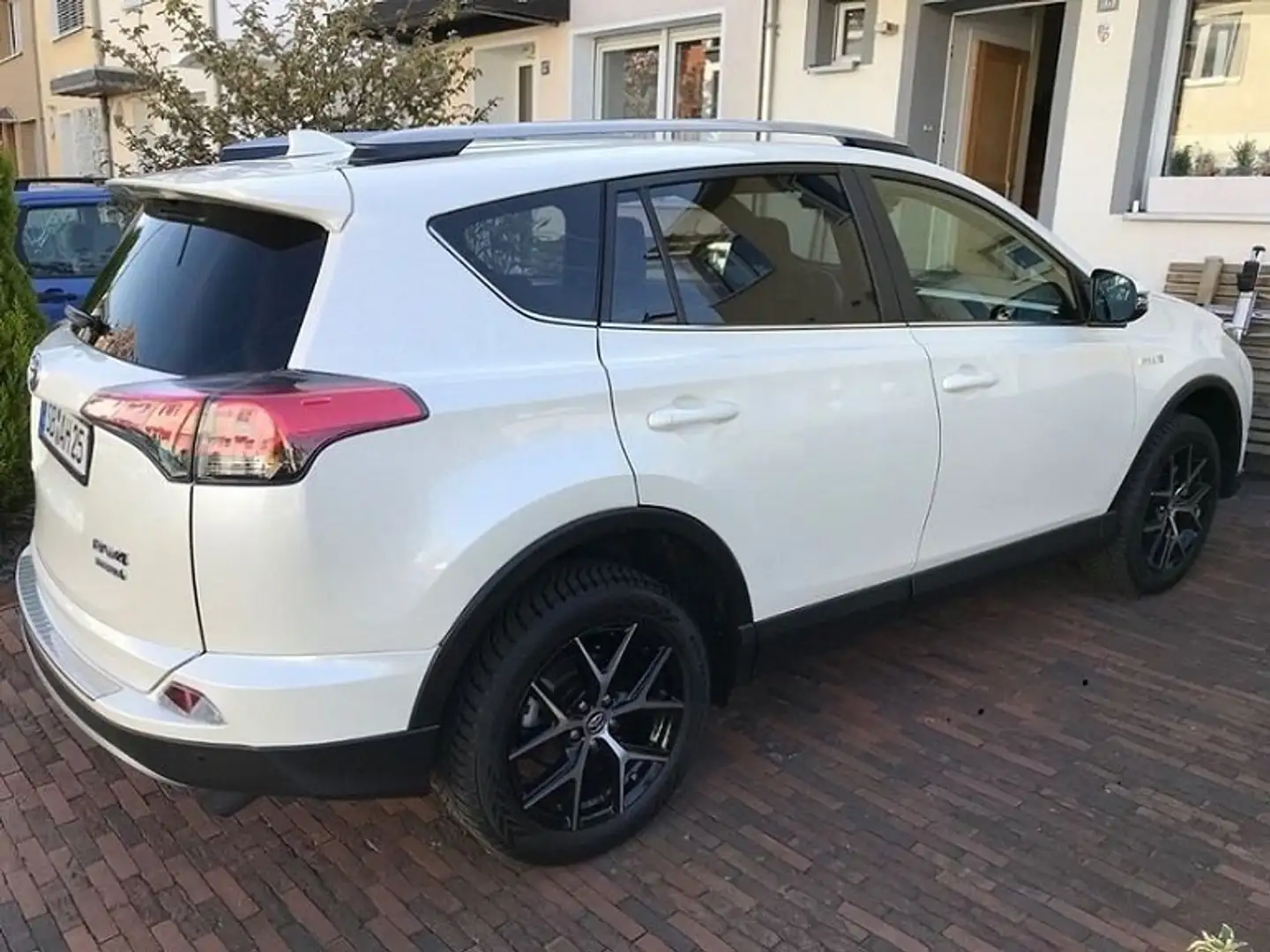 Toyota RAV 4 2.5 4x4 Hybrid Comfort Weiß - 2