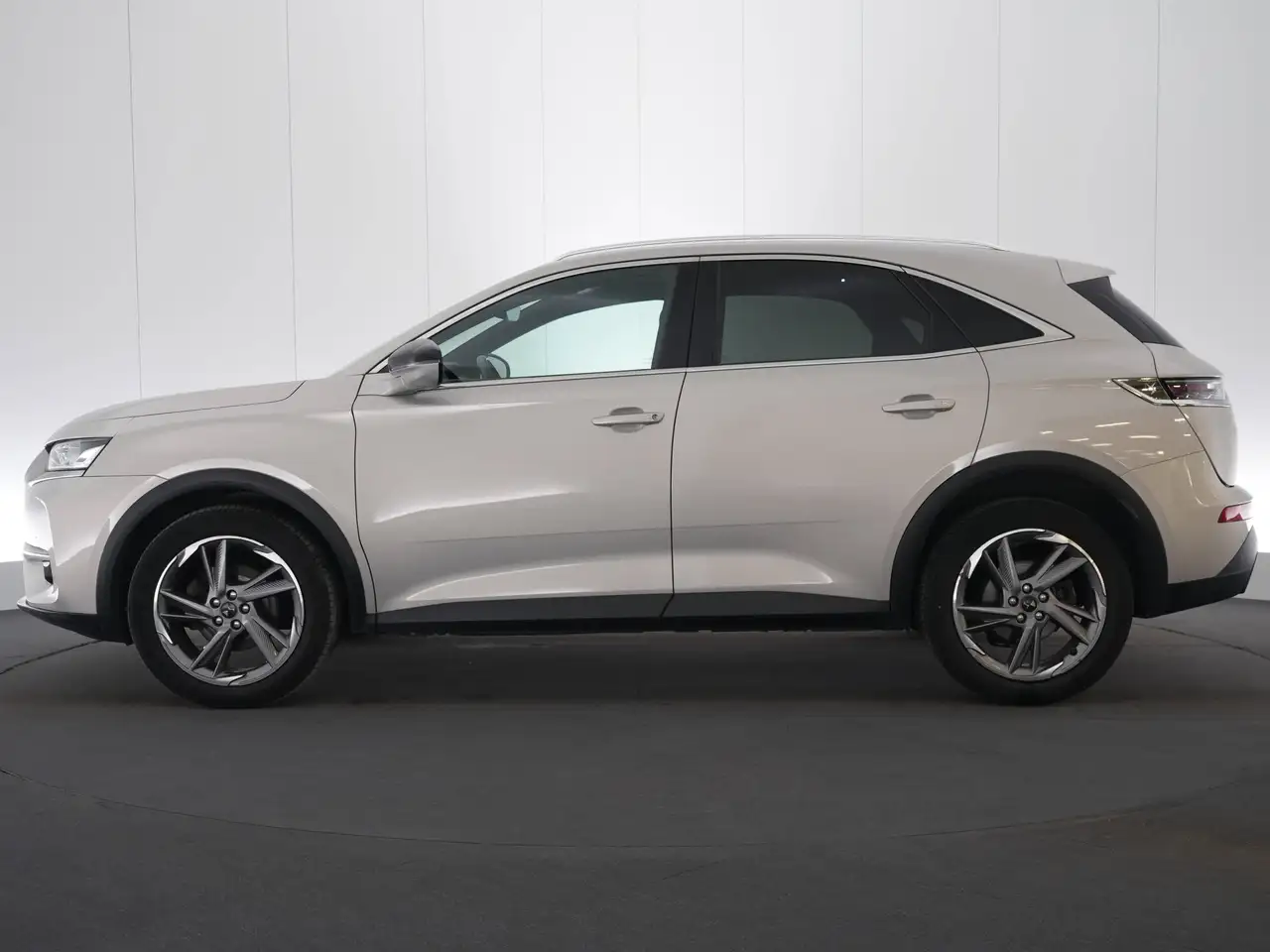 DS Automobiles DS 7 Crossback 2021 — фото 11