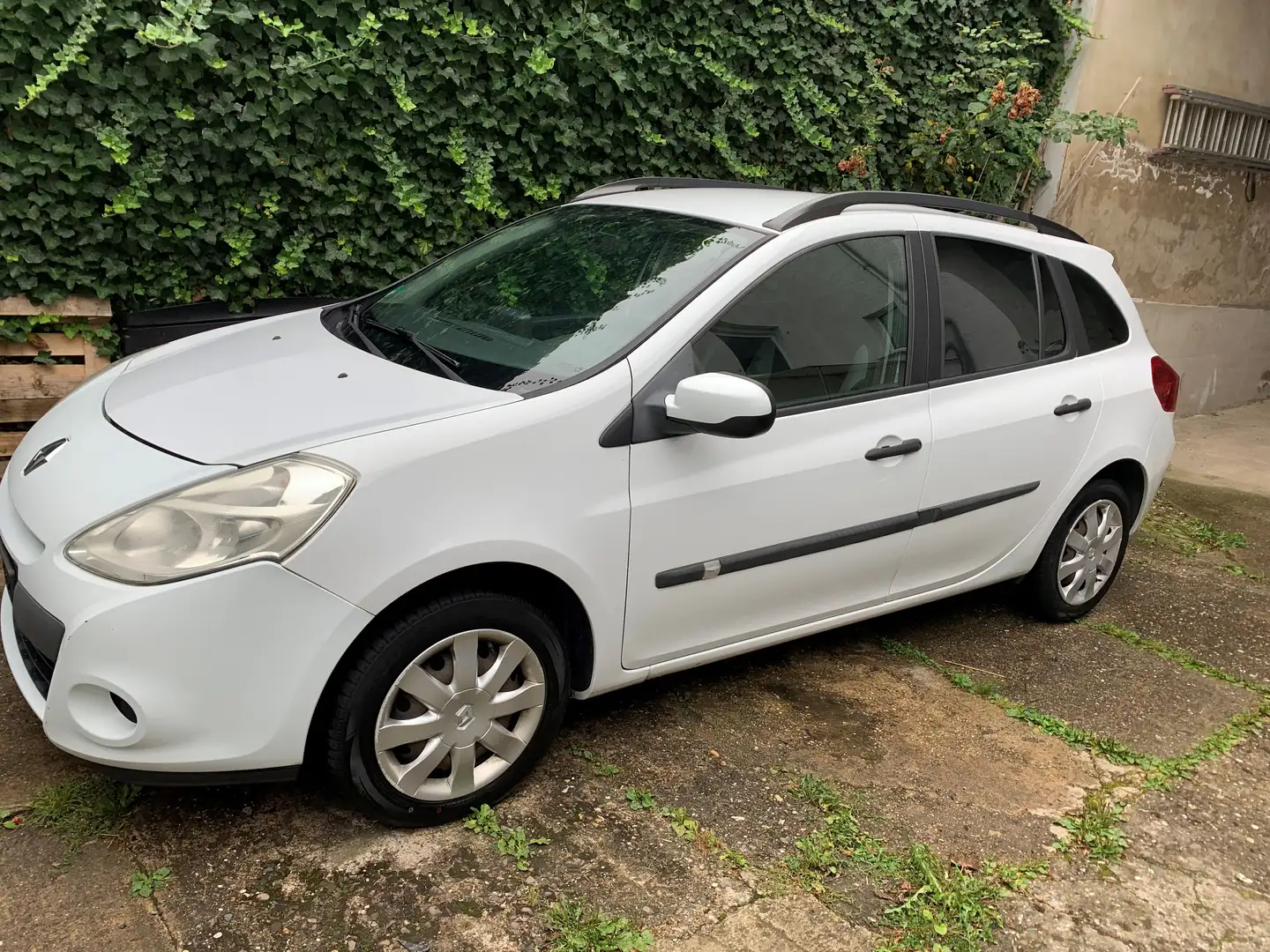 Renault Clio Clio 1.5 dCi 75 Grandtour Expression Weiß - 1