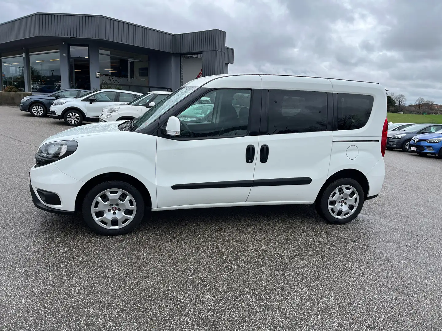 Fiat Doblo 1.6 mjt 16v  ( AUTCARRO 5 POSTI) Wit - 1
