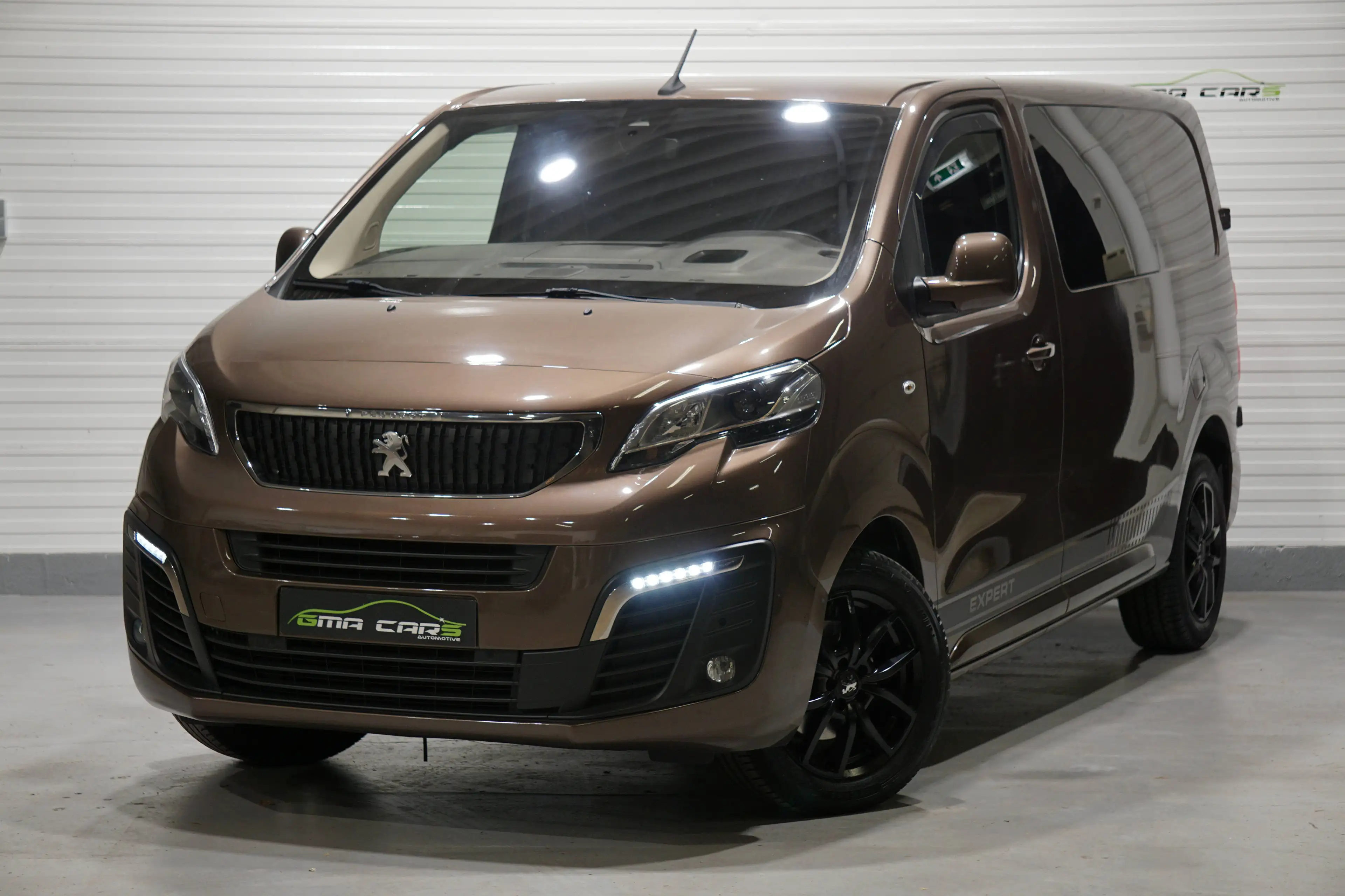 Peugeot Expert 2.0 HDi L2H1 Relax-Navi-Cam-Caarplay-Headup-DodeH-Garantie