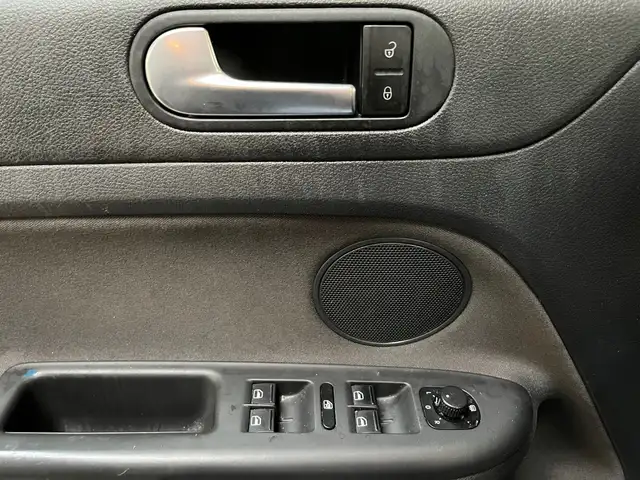 Volkswagen Golf Plus view 18