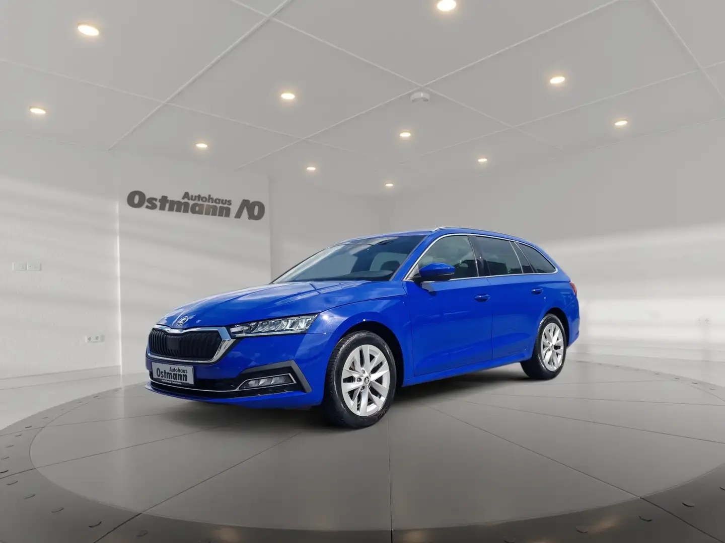Skoda Octavia Combi 2.0 TDI Style 2xKlima ACC Blau - 1