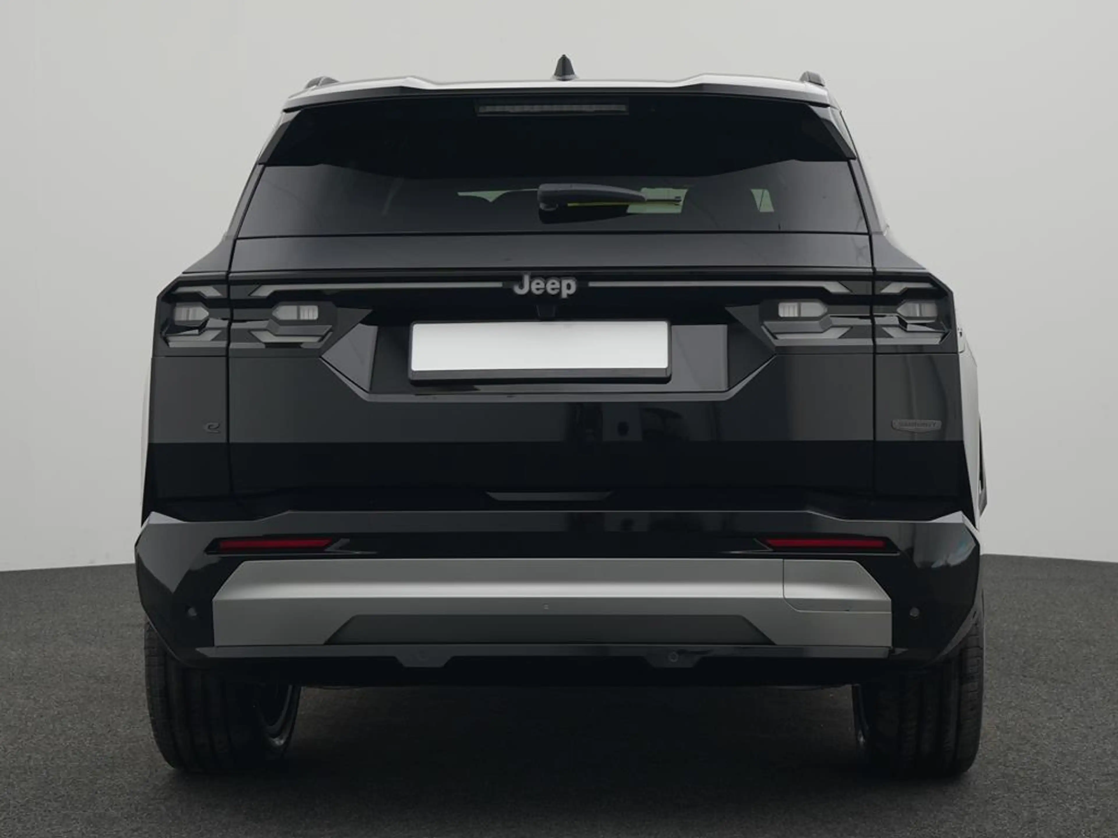 Jeep Compass Elektro Summit — photo 4