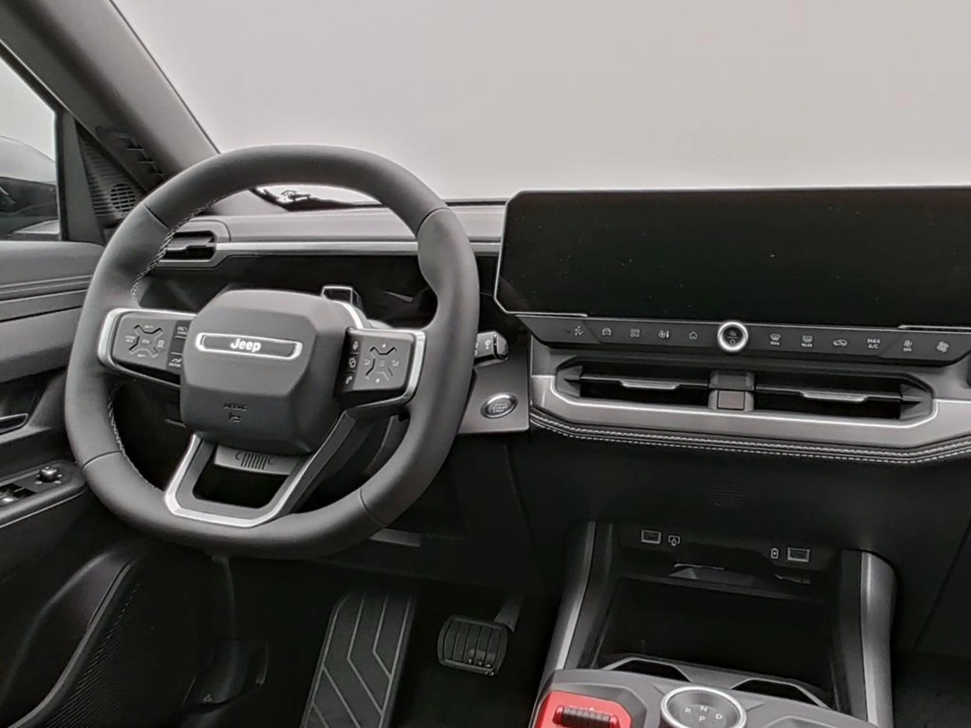 Jeep Compass Elektro Summit — photo 13