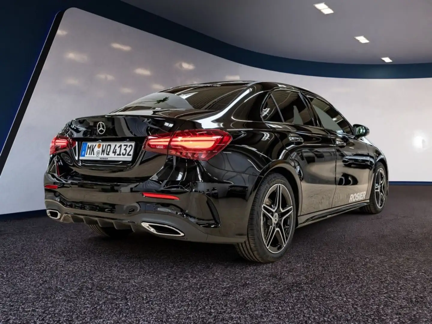 Mercedes-Benz A 200 AMG Line Premium Plus auto tetto Nero - 2