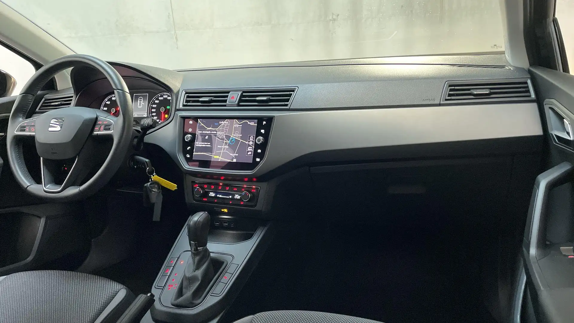 SEAT Ibiza 1.0 TSI 116pk DSG Style Business Intense Camera Na Zwart - 2