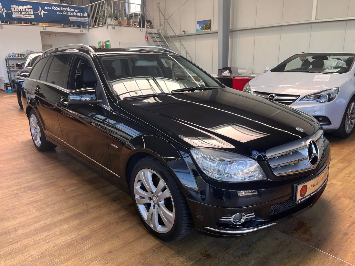 Mercedes-Benz C 200 T-Modell BlueEfficiency NAVI,AHK,PDC Noir - 1