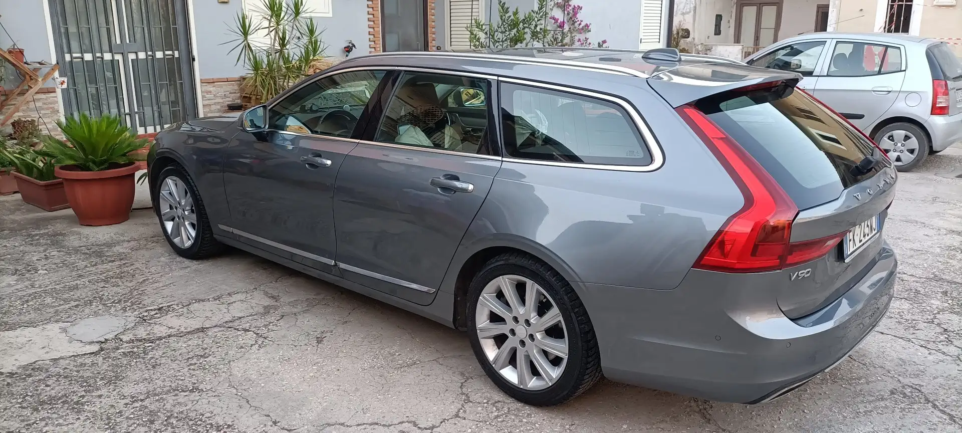 Volvo V90 2.0 d5 Inscription awd geartronic - 1