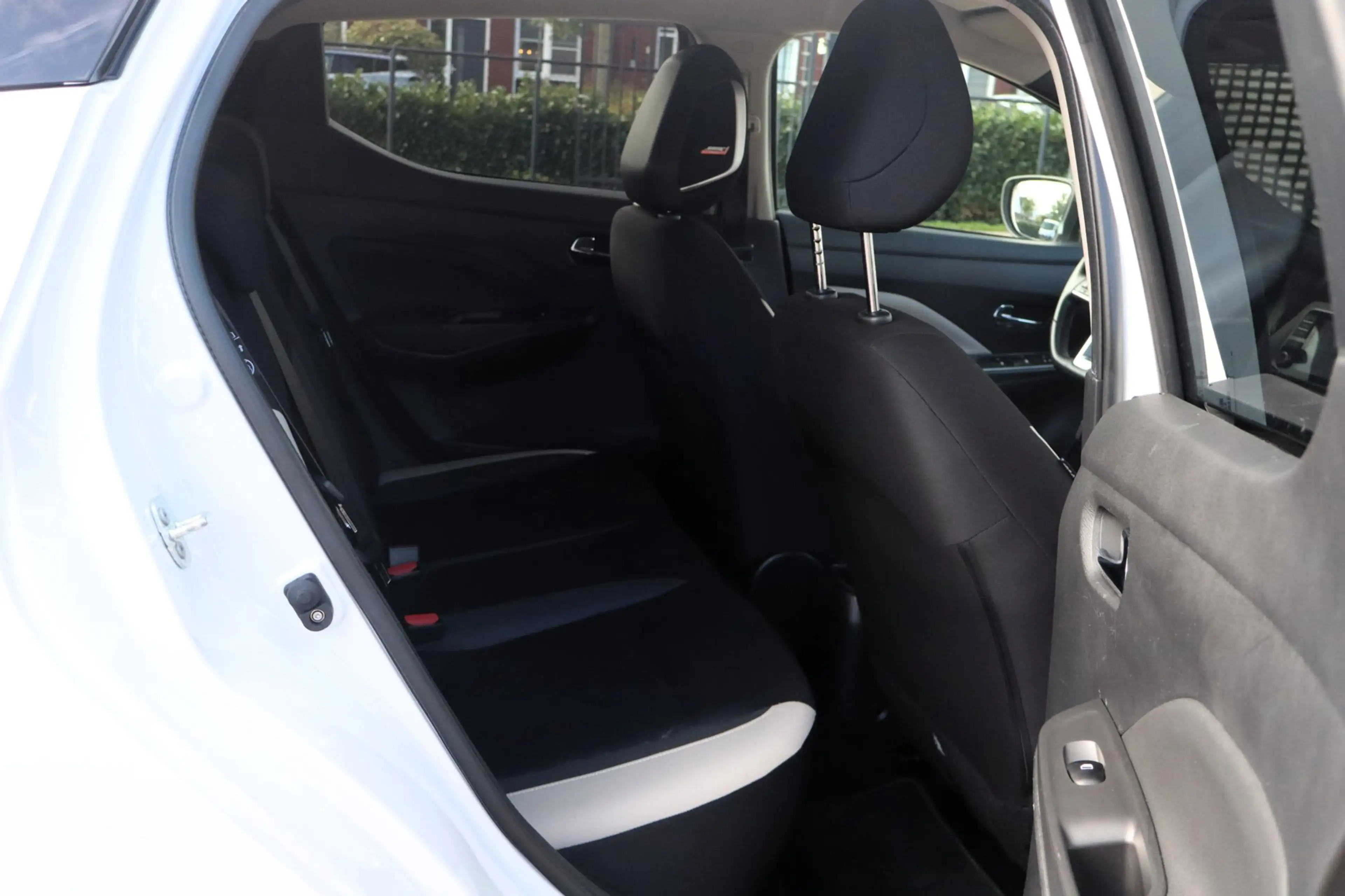 Nissan Micra 1.0 IG-T N-Design — photo 21