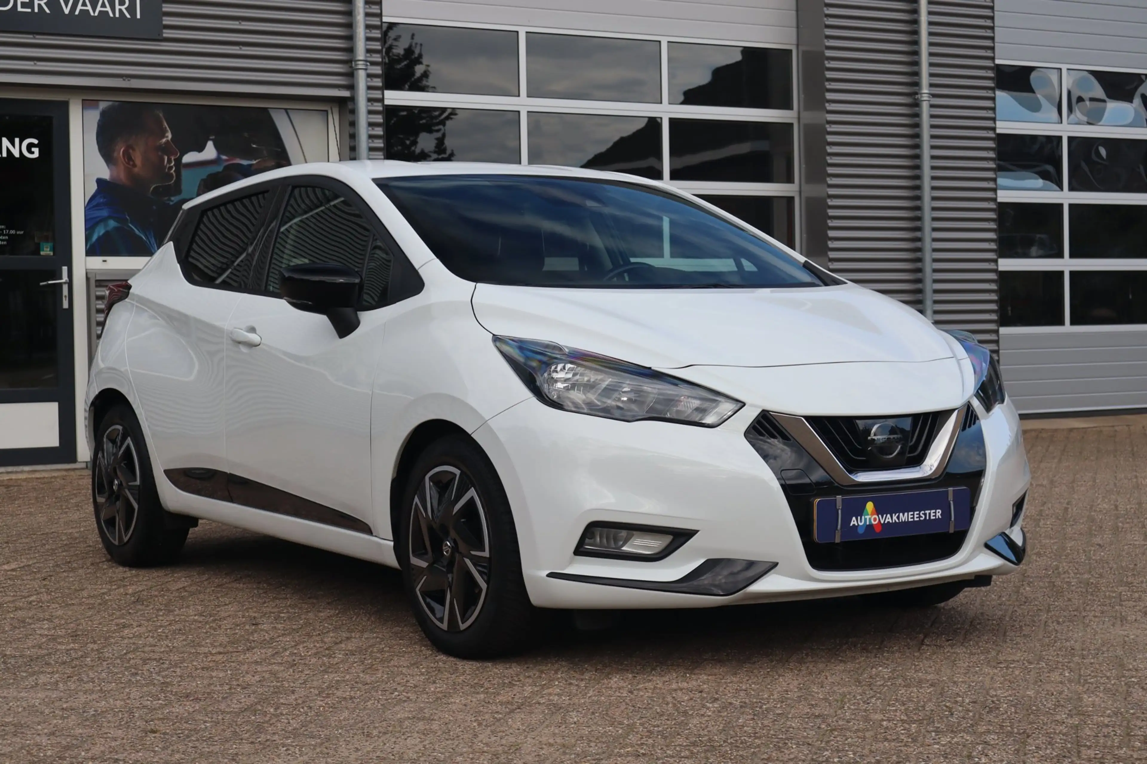 Nissan Micra 1.0 IG-T N-Design — photo 3