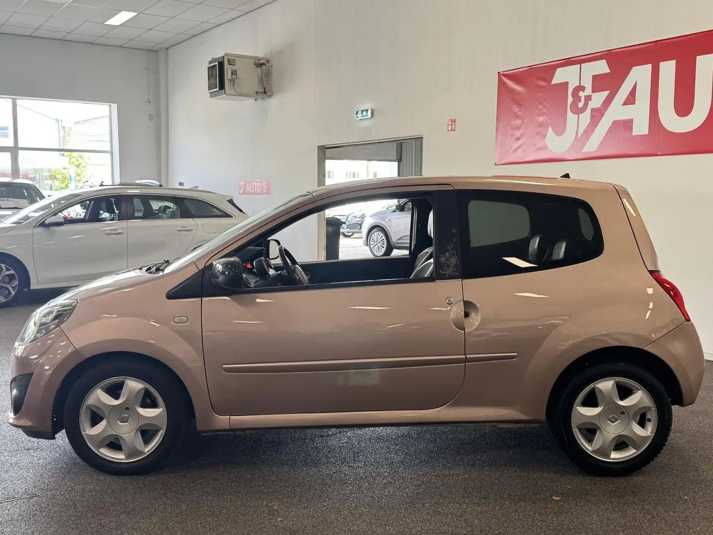 Renault Twingo 1.2-16V Night & Day ECC AIRCO, ELEC PAKKET, TREKHA - 2