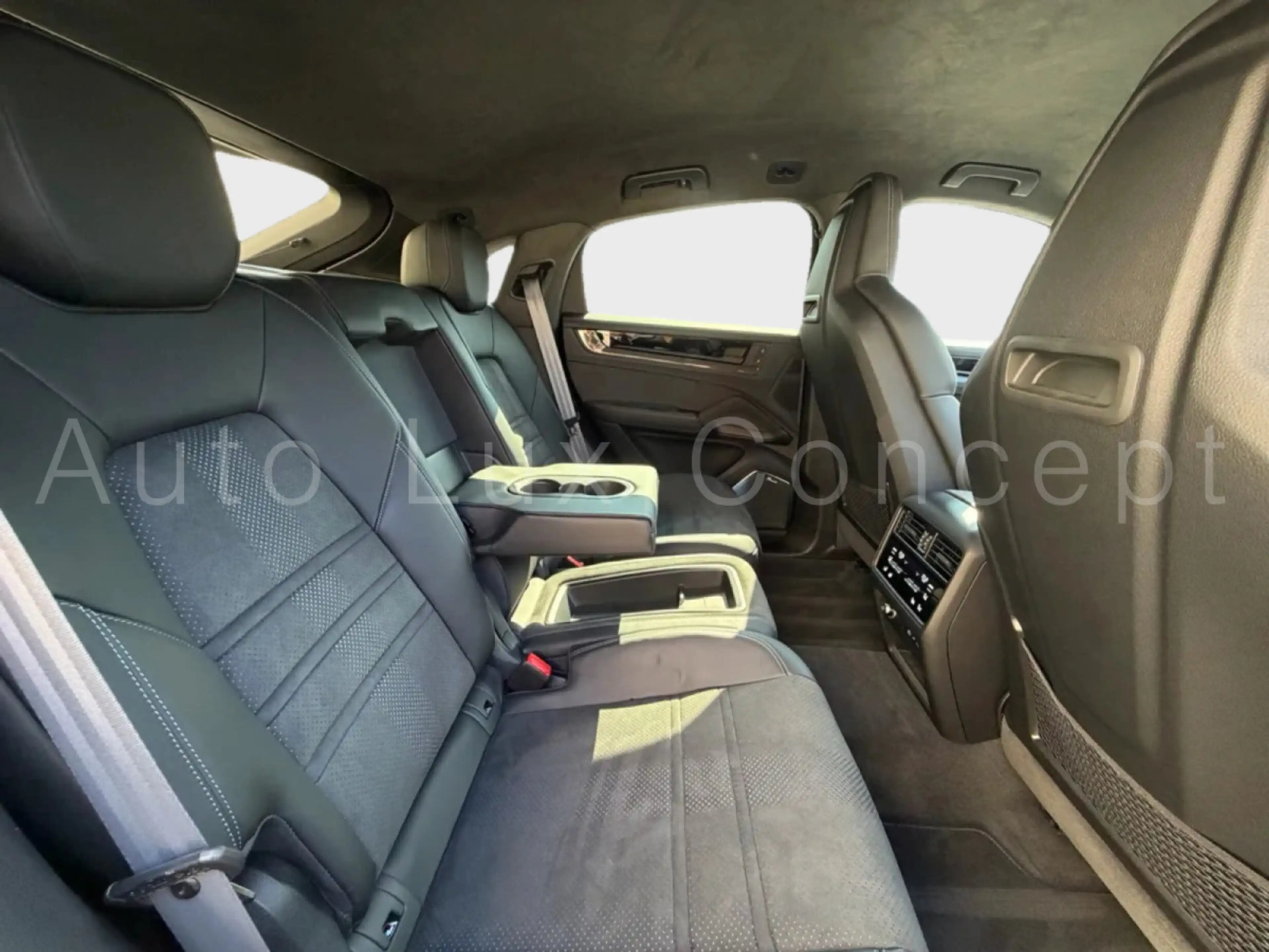 Porsche Cayenne Turbo E-Hybrid Coupé mit GT-Paket — photo 9