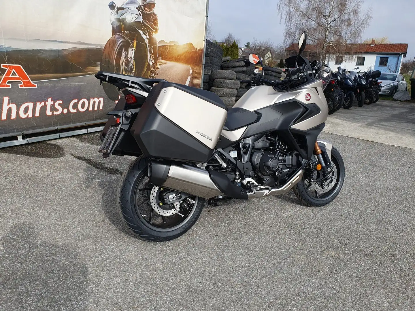 Honda NT 1100 DCT Showa EERA Beige - 2