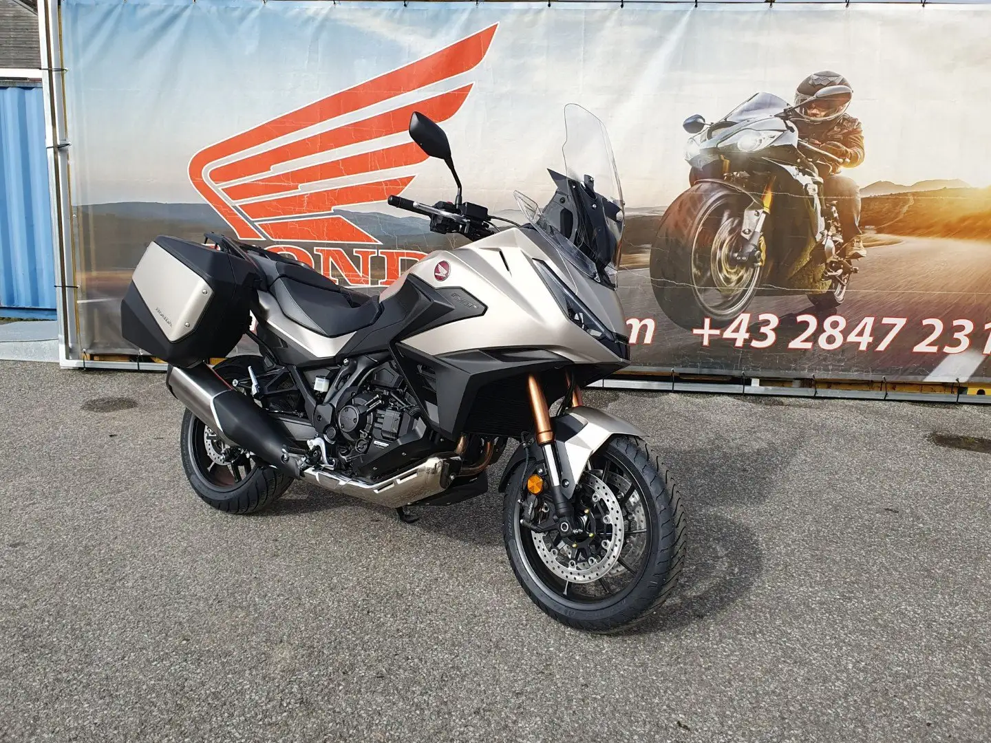 Honda NT 1100 DCT Showa EERA Beige - 1