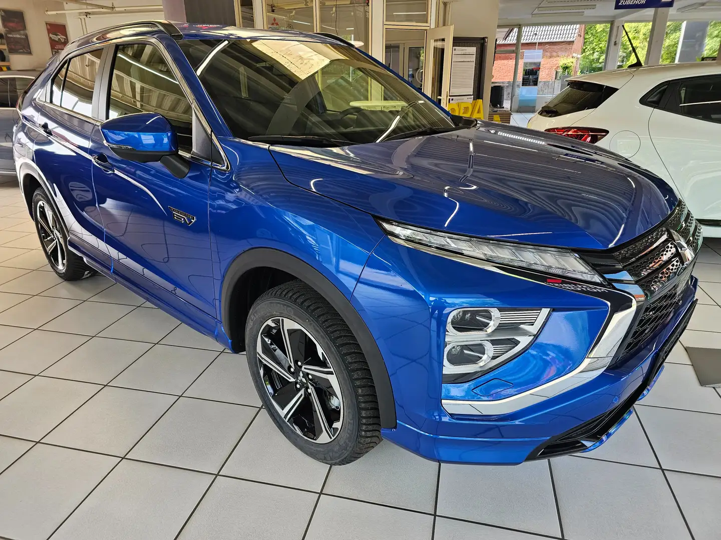 Mitsubishi Eclipse Cross Plug-In Hybrid 4WD Select Blau - 1