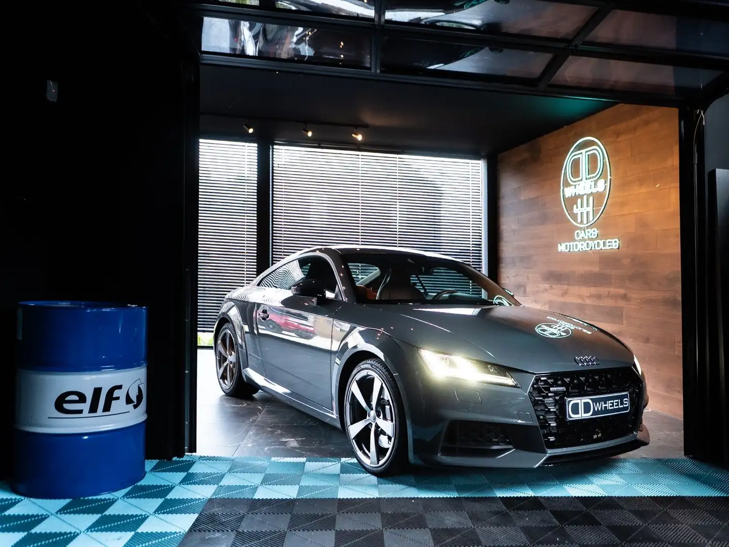 Audi TT 20TH ANNIVERSARY / A VOIR ABSOLUMENT Grau - 1