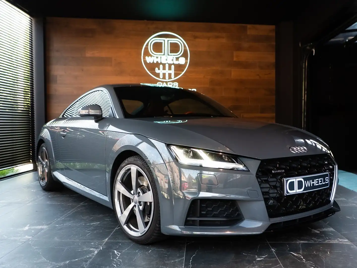 Audi TT 20TH ANNIVERSARY / A VOIR ABSOLUMENT Grau - 2
