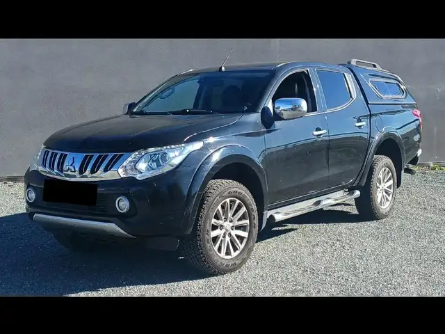 Mitsubishi L200 DOUBLE CAB 2.4 DID 180 INSTYLE AVEC HARD TOP GARANTIE 1 AN