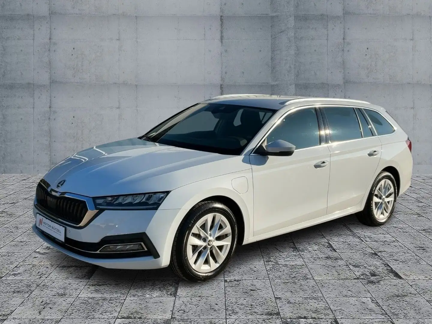 Skoda Octavia Combi iV STYLE LED+APP+SHZ+PDC+DAB+17" Schwarz - 2