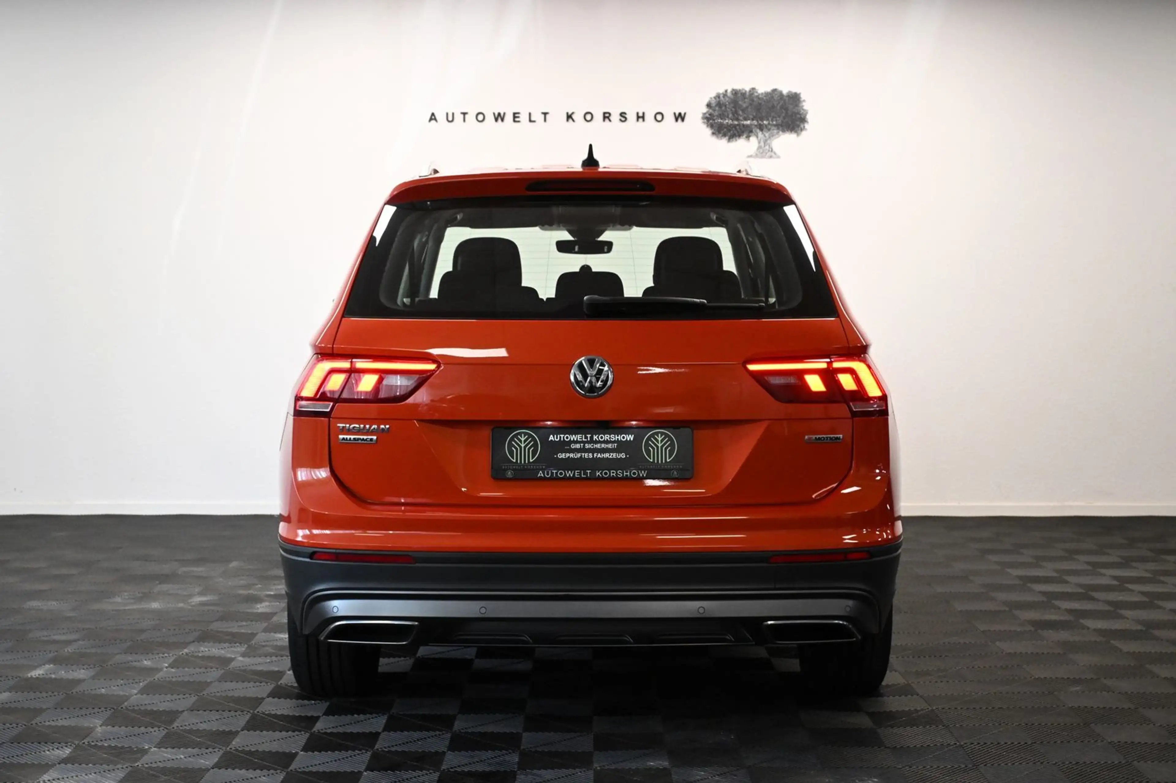 Volkswagen Tiguan Allspace Comfortline 4M *360°*ACC*HUD*LHZ — photo 6
