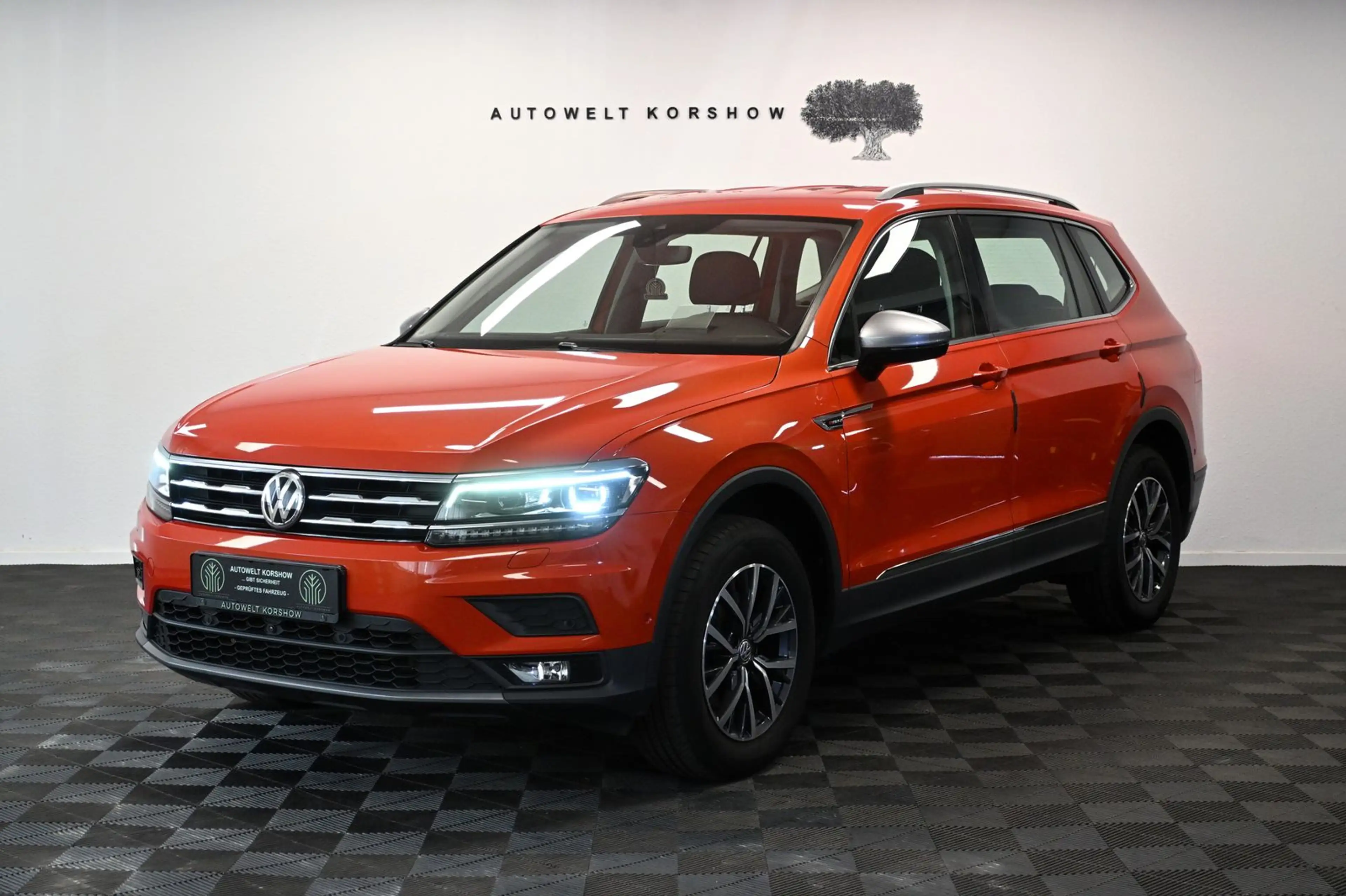 Volkswagen Tiguan Allspace Comfortline 4M *360°*ACC*HUD*LHZ — photo 3