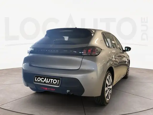 Peugeot 208 view 4
