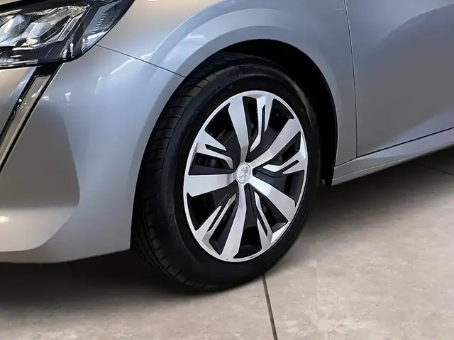 Peugeot 208 view 15