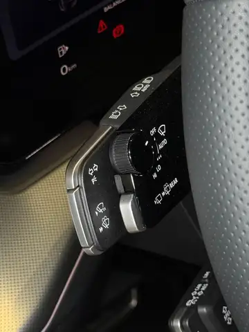 Audi Q3 view 15