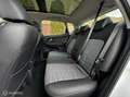Kia Venga 1.6 CVVT X-ecutive AUT. Pano*Cruise*Dealer O.H. Wit - thumbnail 11