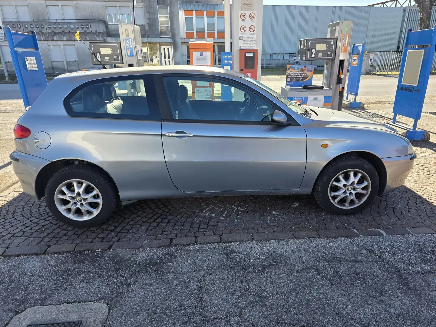 Alfa Romeo 147 3p 1.9 jtd Distinctive 115cv con 236.000km Neopate Argento - 2