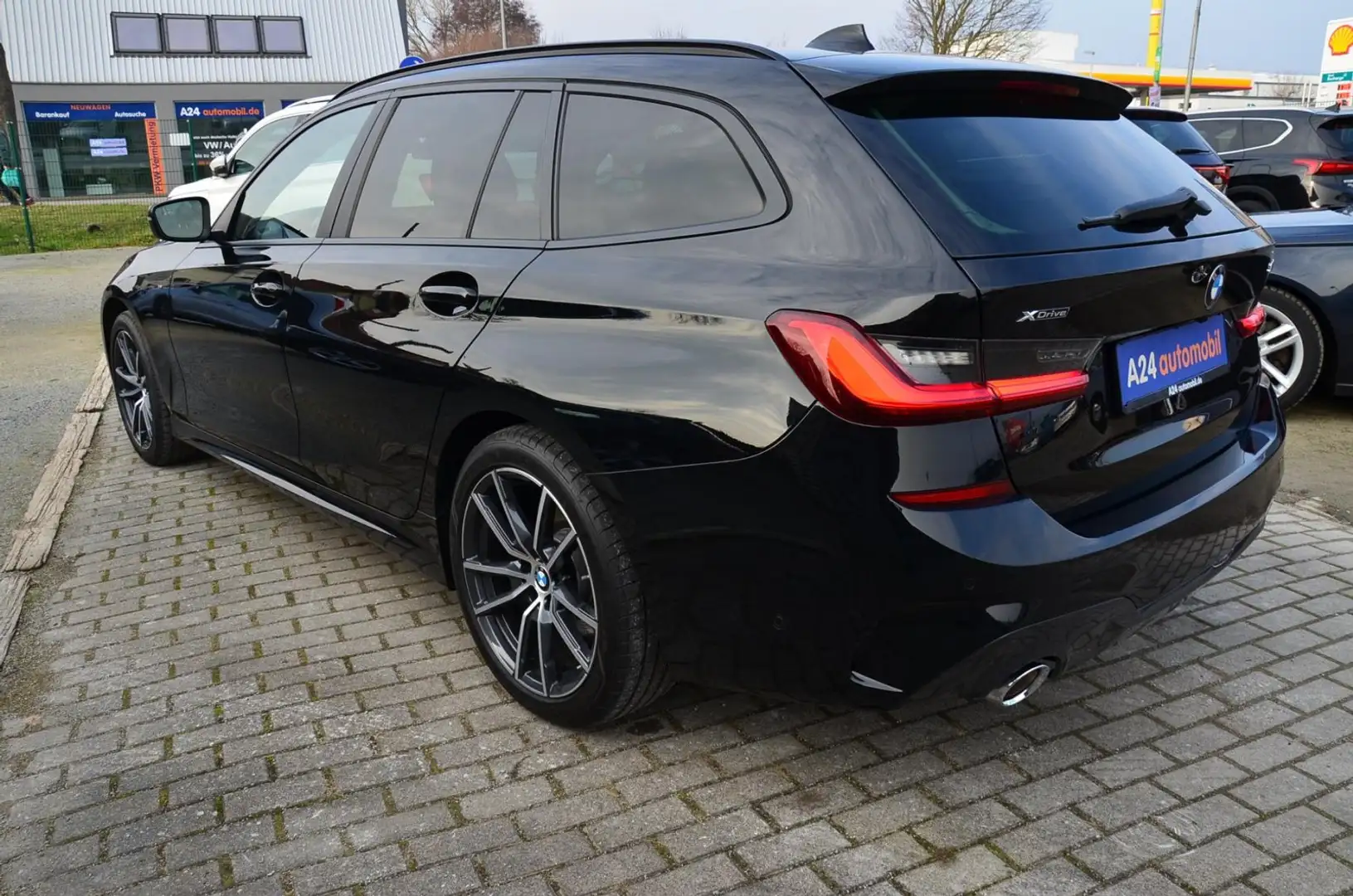BMW 320 d Touring Mild Hybrid xDrive M Sport Laser Navi  A Schwarz - 2