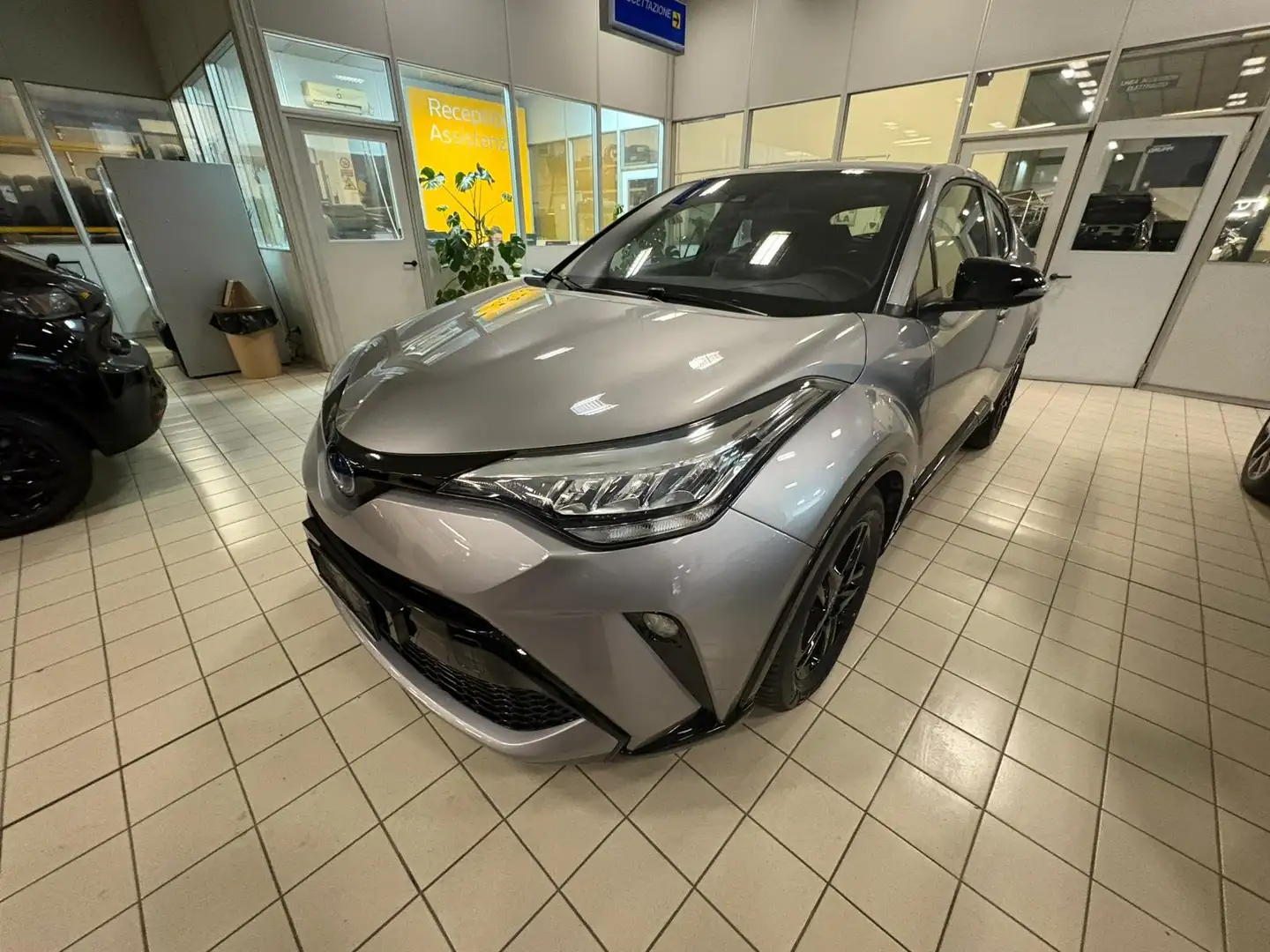 Toyota C-HR C-HR I 2020 1.8h Business e-cvt  GPL Grigio - 1