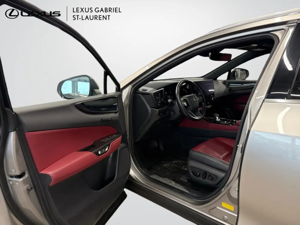 Lexus NX снимка Lexus NX