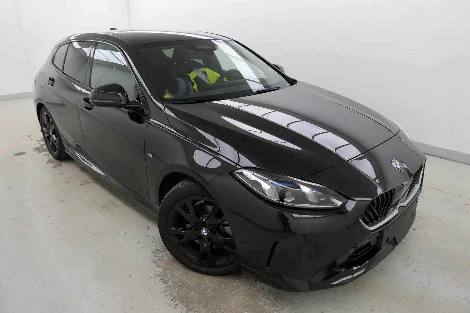 BMW 120 d M Sport ACC/ADAPTLED/HUD/MMRY/H&K/KMFRTZGNG Schwarz - 2