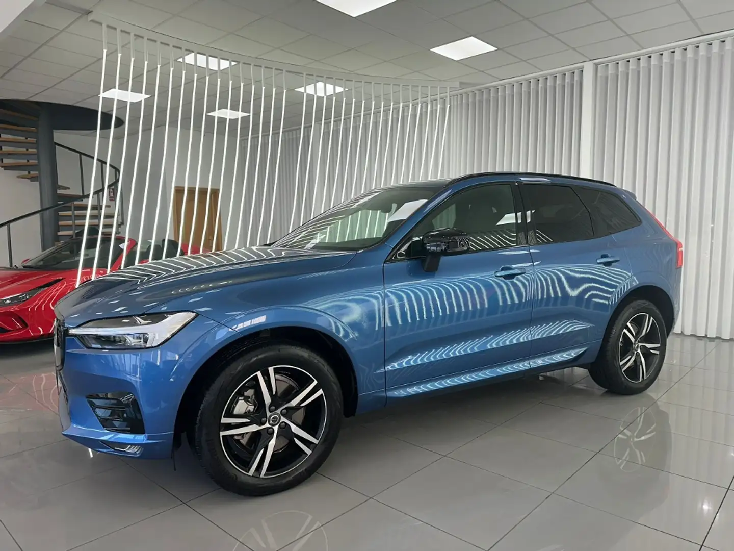 Volvo XC60 B4 R-Design AWD Aut. Azul - 2
