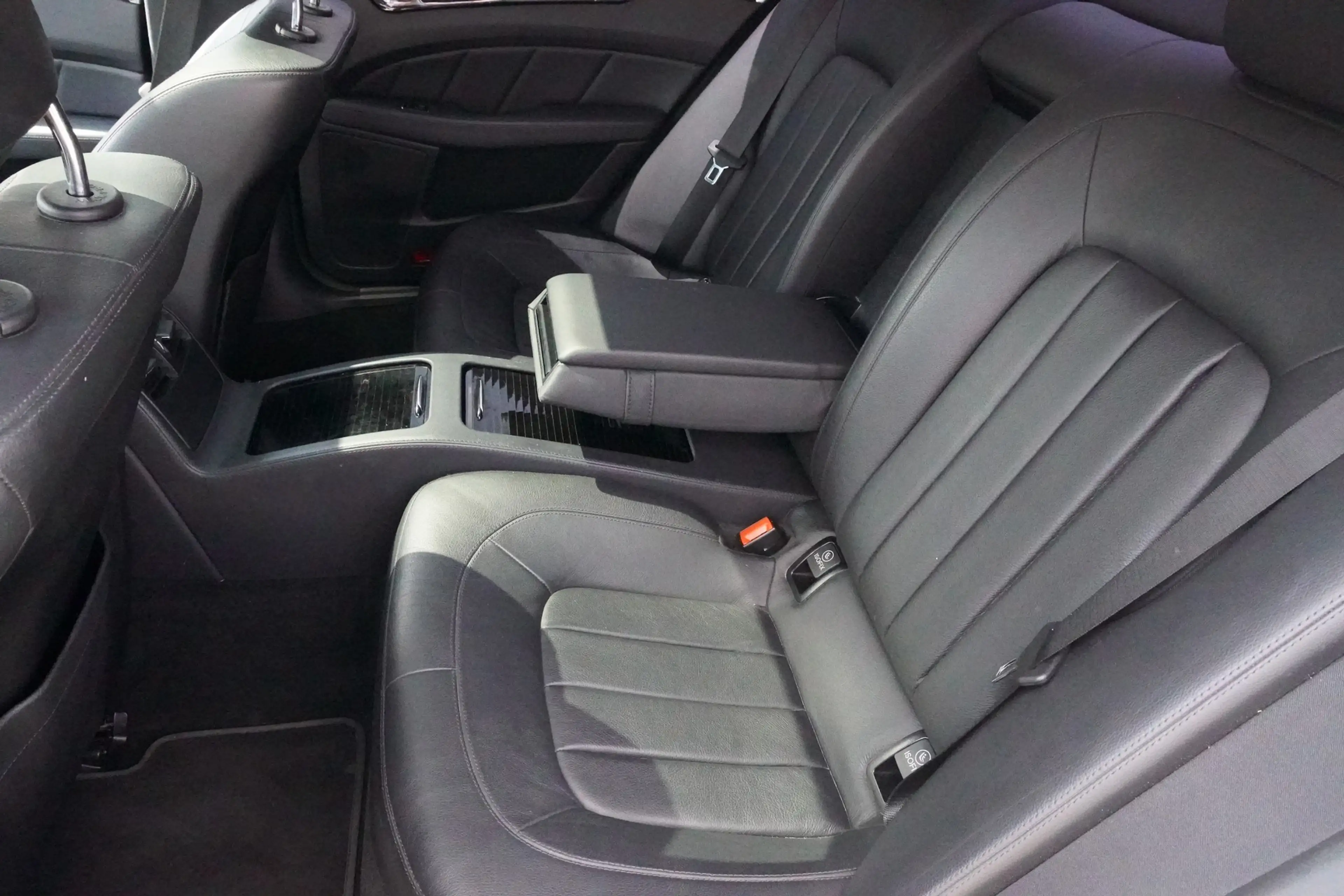 Mercedes-Benz CLS 400 Multibeam 360° Totwinkel Schiebedach — photo 10
