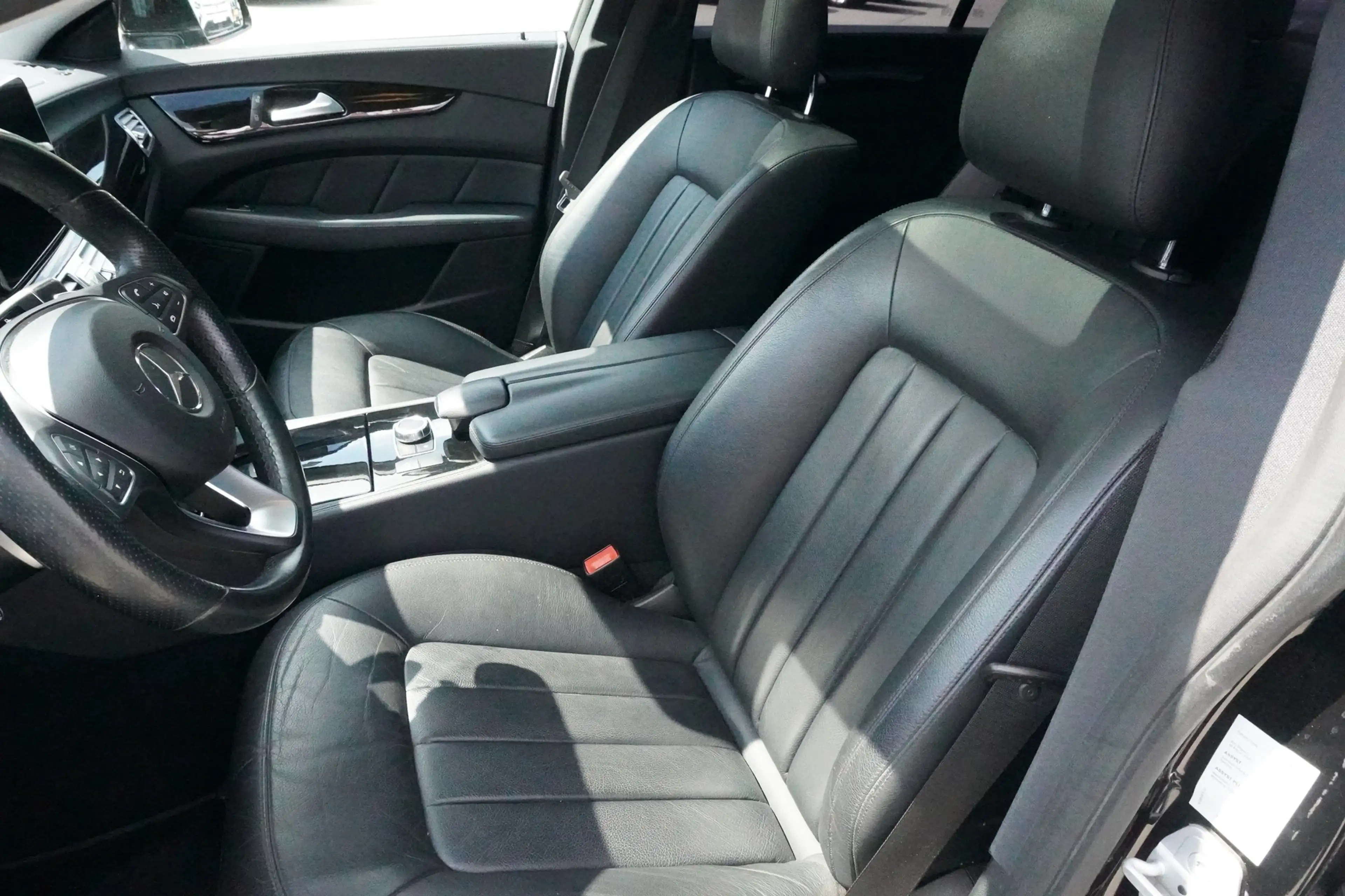 Mercedes-Benz CLS 400 Multibeam 360° Totwinkel Schiebedach — photo 9