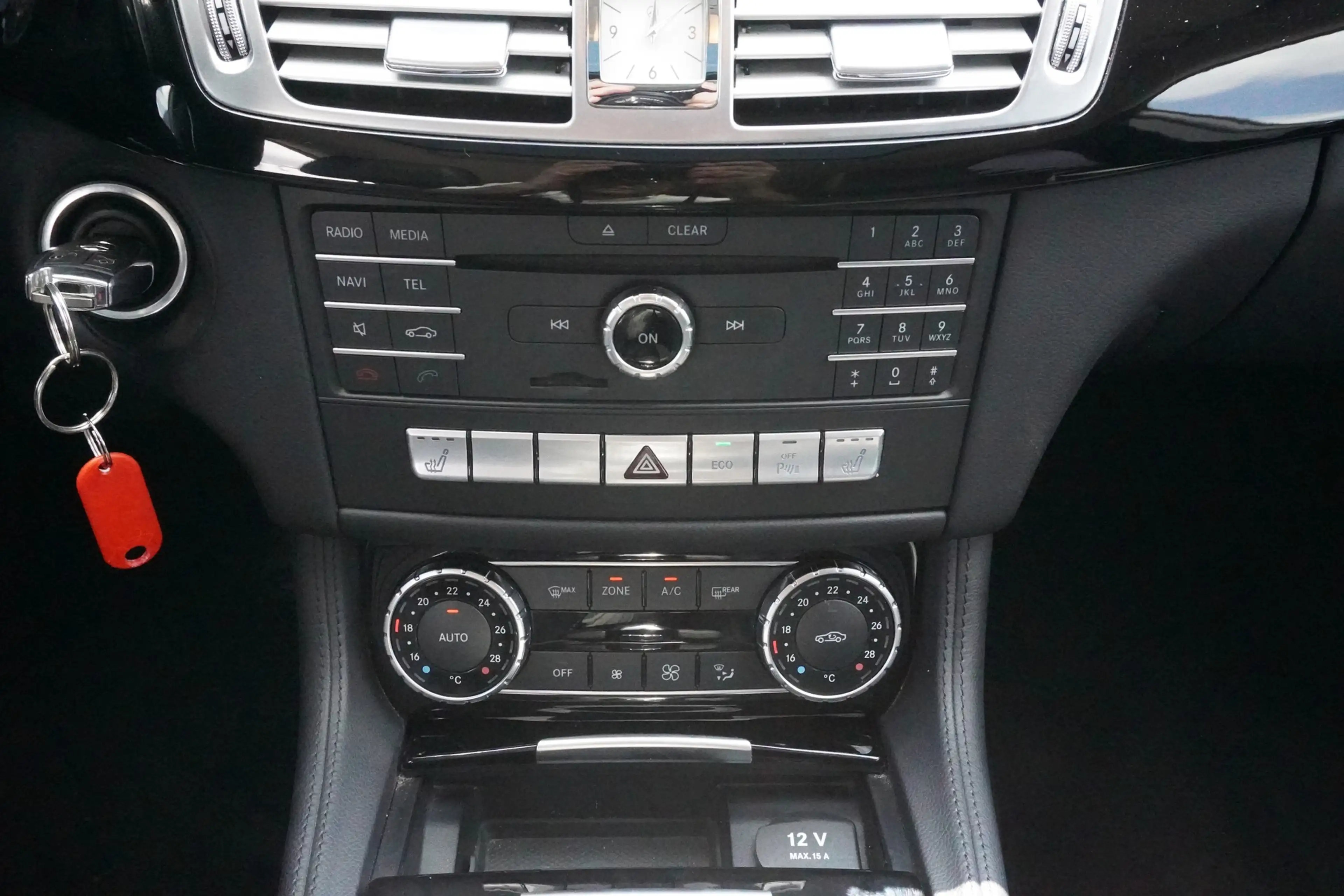 Mercedes-Benz CLS 400 Multibeam 360° Totwinkel Schiebedach — photo 14