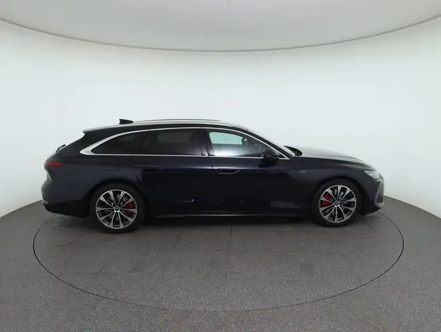 Audi A6 view 4