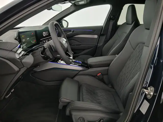 Audi A6 view 13