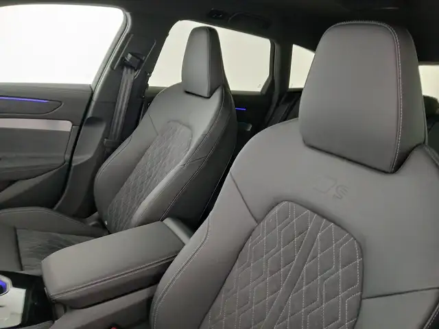 Audi A6 view 14