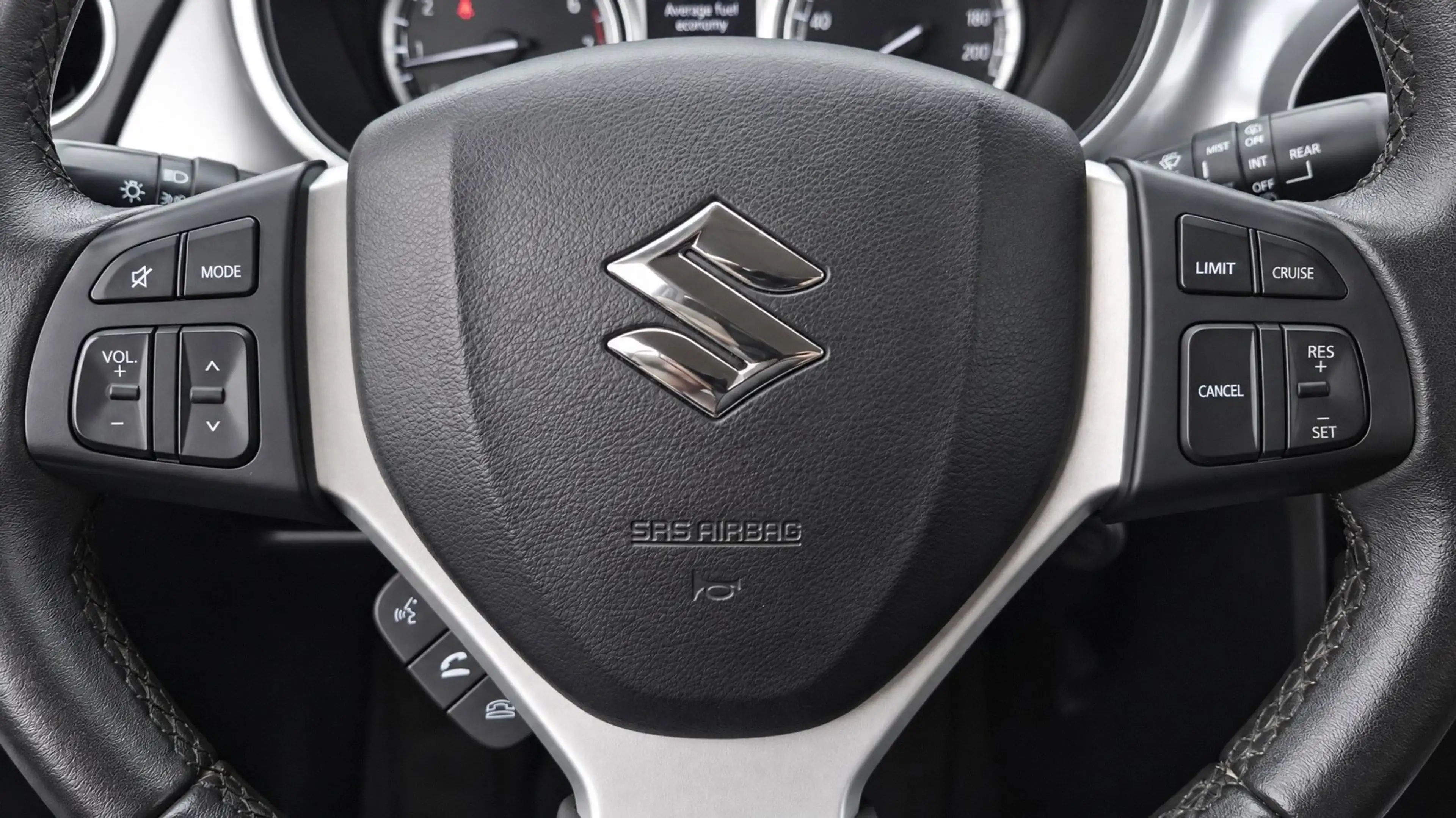 Suzuki Vitara 1.6 Comfort — photo 8