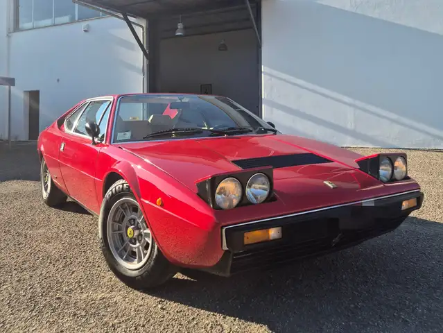 Ferrari dino 208 GT/4 2.0