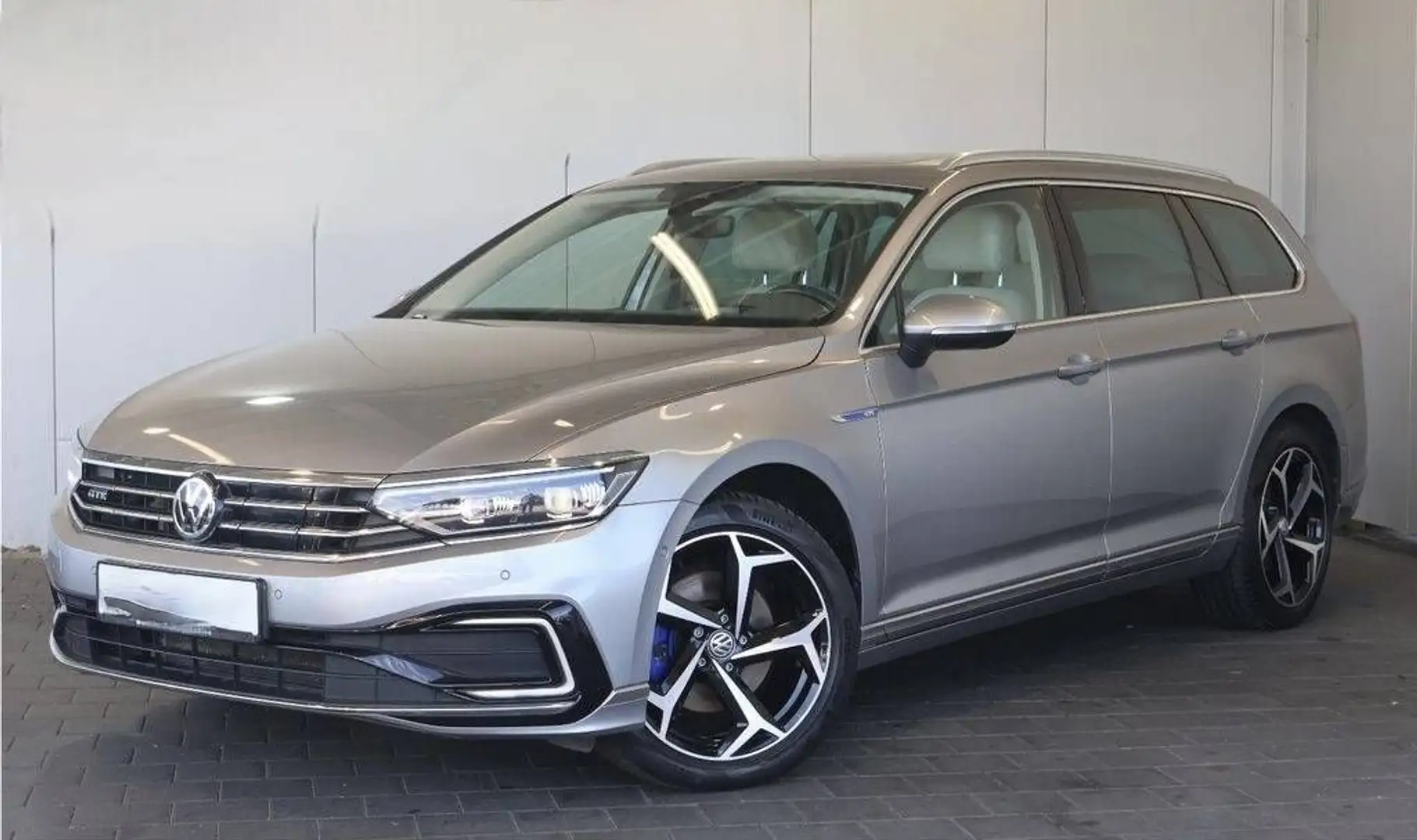 Volkswagen Passat Variant GTE 1.4 TSI R-LINE AID%2BHUD%2BMATRIX%2BPAN%2BAHK Argent - 1
