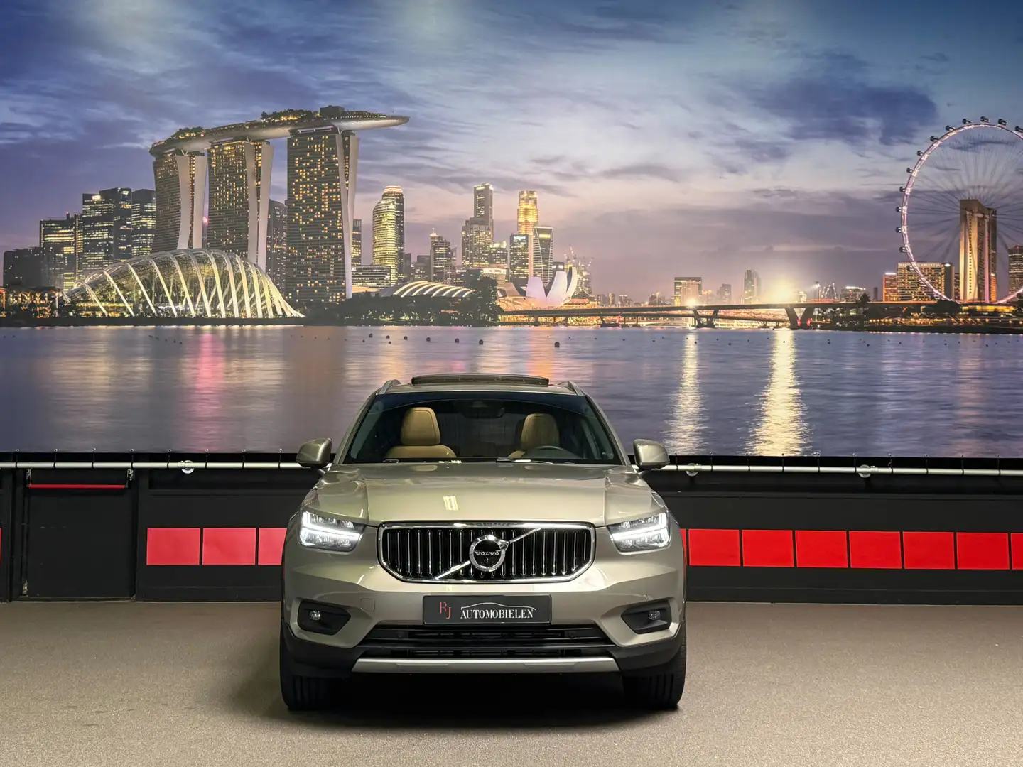 Volvo XC40 1.5 T3 Inscription Memory|Panorama|360camera|BLIS| Grijs - 2