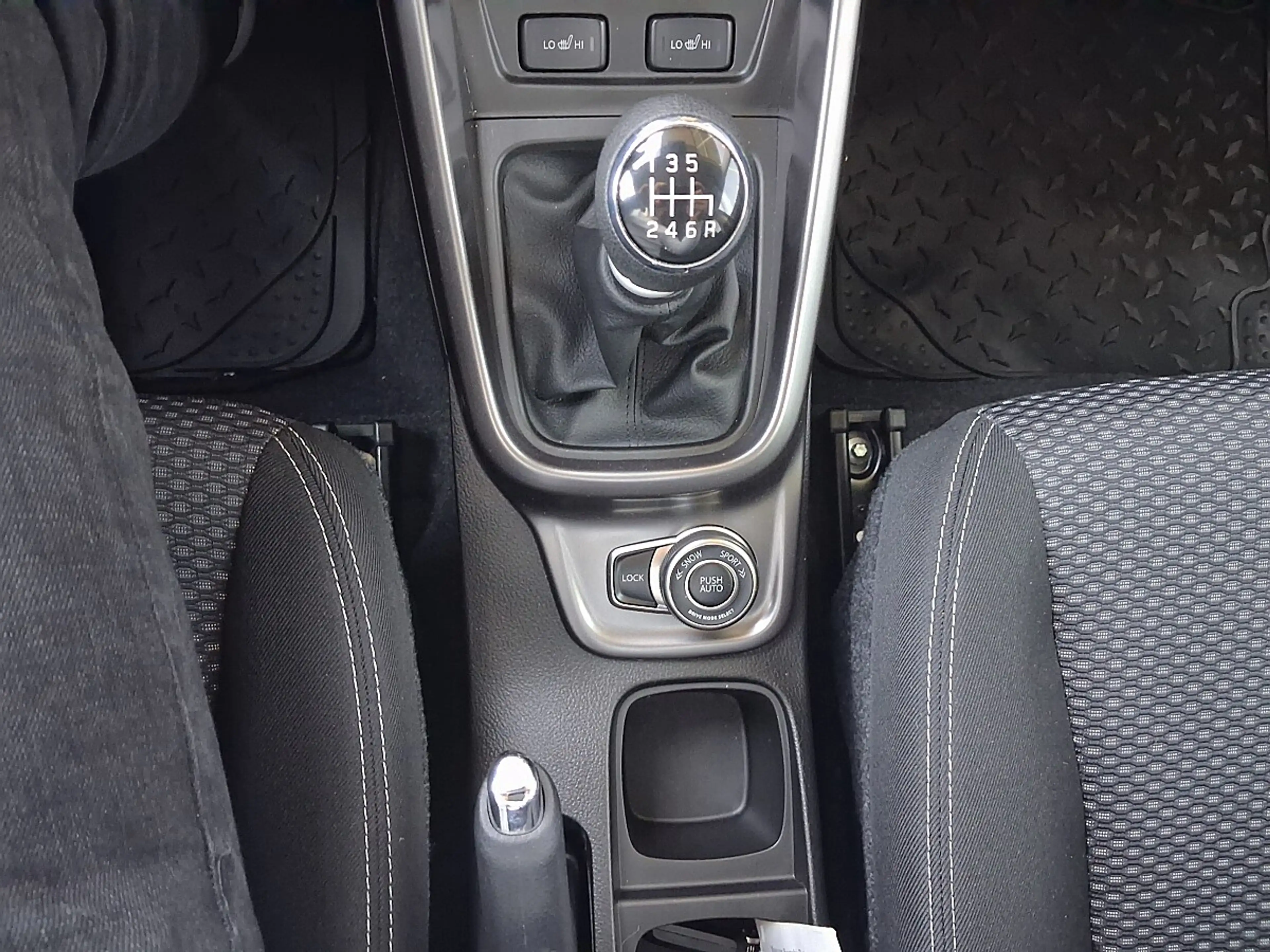 Suzuki Vitara 1,4 Hybrid ALLGRIP shine — photo 17